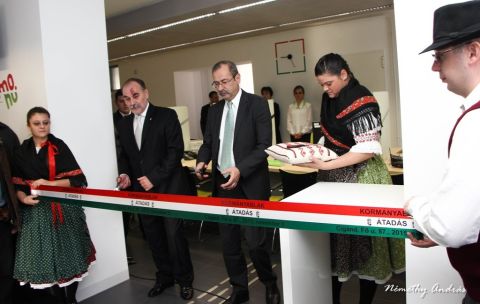 2015_11_05_cigánd_kormányablak átadás (2)