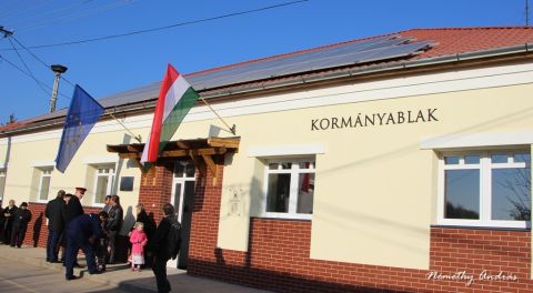 2015_11_05_cigánnd_kormányablak átadás (4)