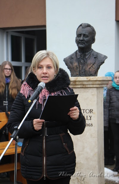 2016_01_29_cigánd_magyar kultúra hete_kántor mihály szobor koszorúzása (2)