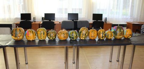 2016_10_26_cigánd_Halloween a könyvtárban (38)