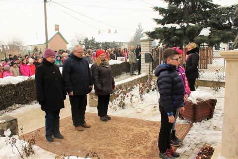 2017_01_31_cigánd_MKH koszorúzás (42)
