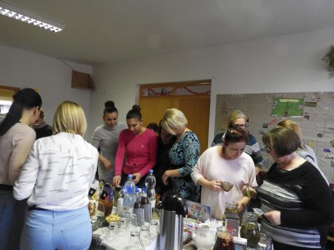 nőnapi teadélután (36)