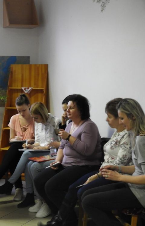 nőnapi teadélután (57)