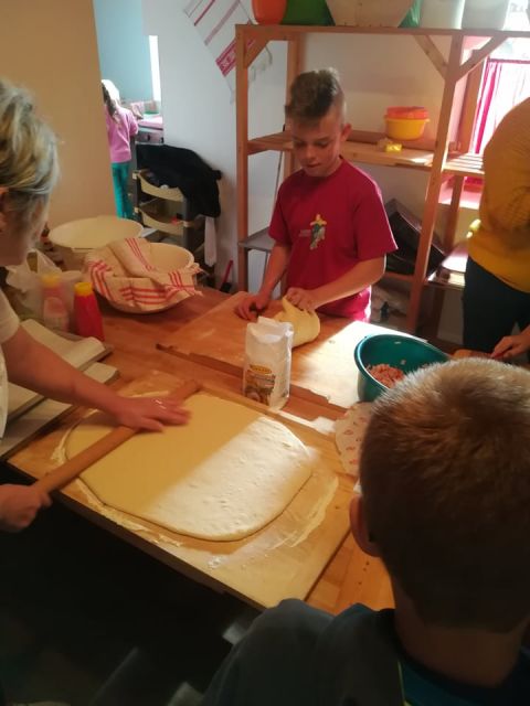 pizza készités 10.29 (10)