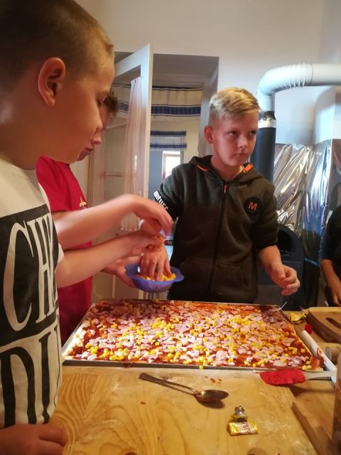 pizza készités 10.29 (12)